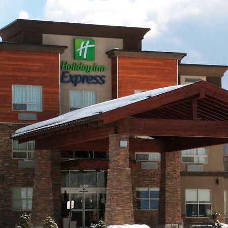 Holiday Inn Express Golden-Kicking Horse By Ihg Esterno foto