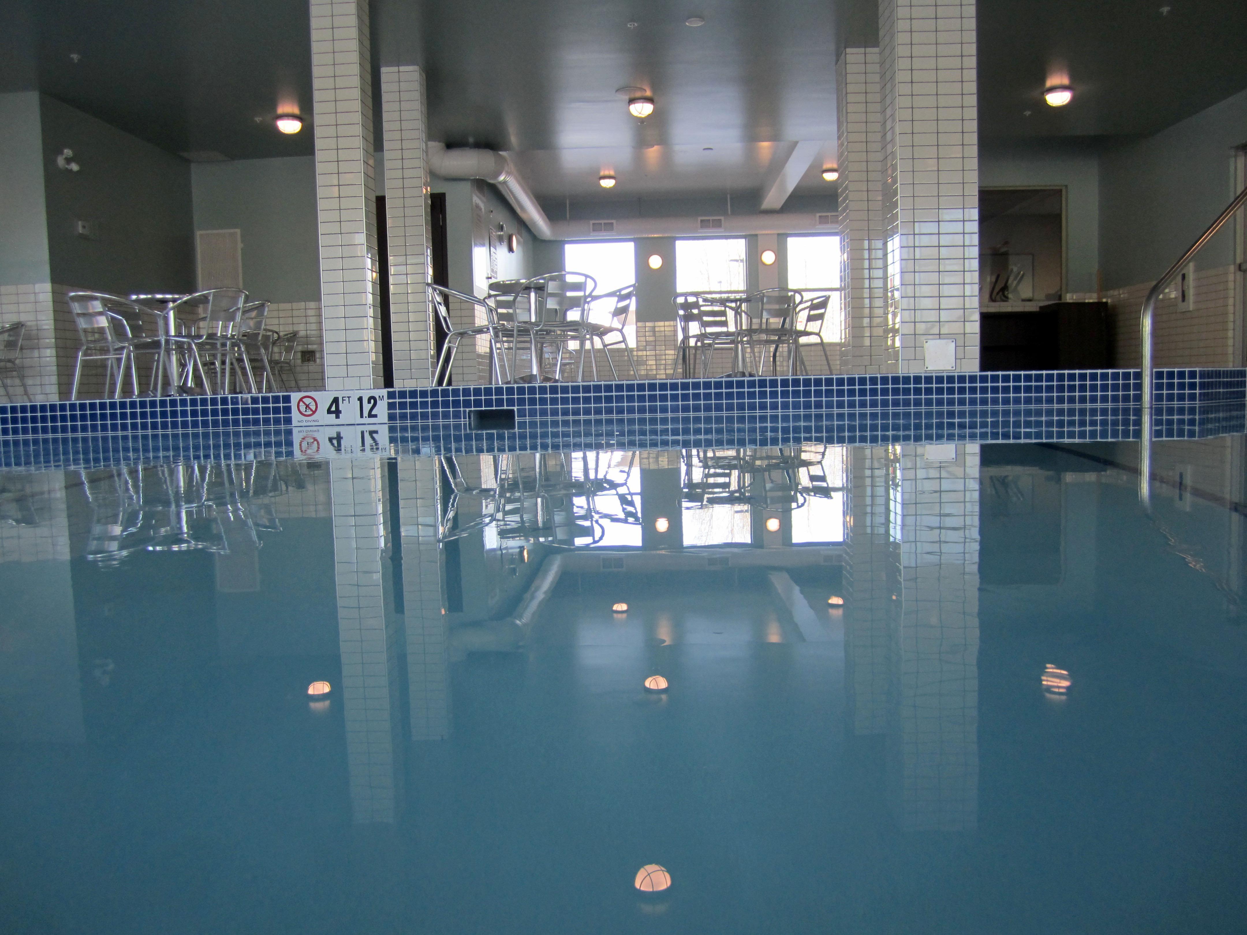 Holiday Inn Express Golden-Kicking Horse By Ihg Esterno foto