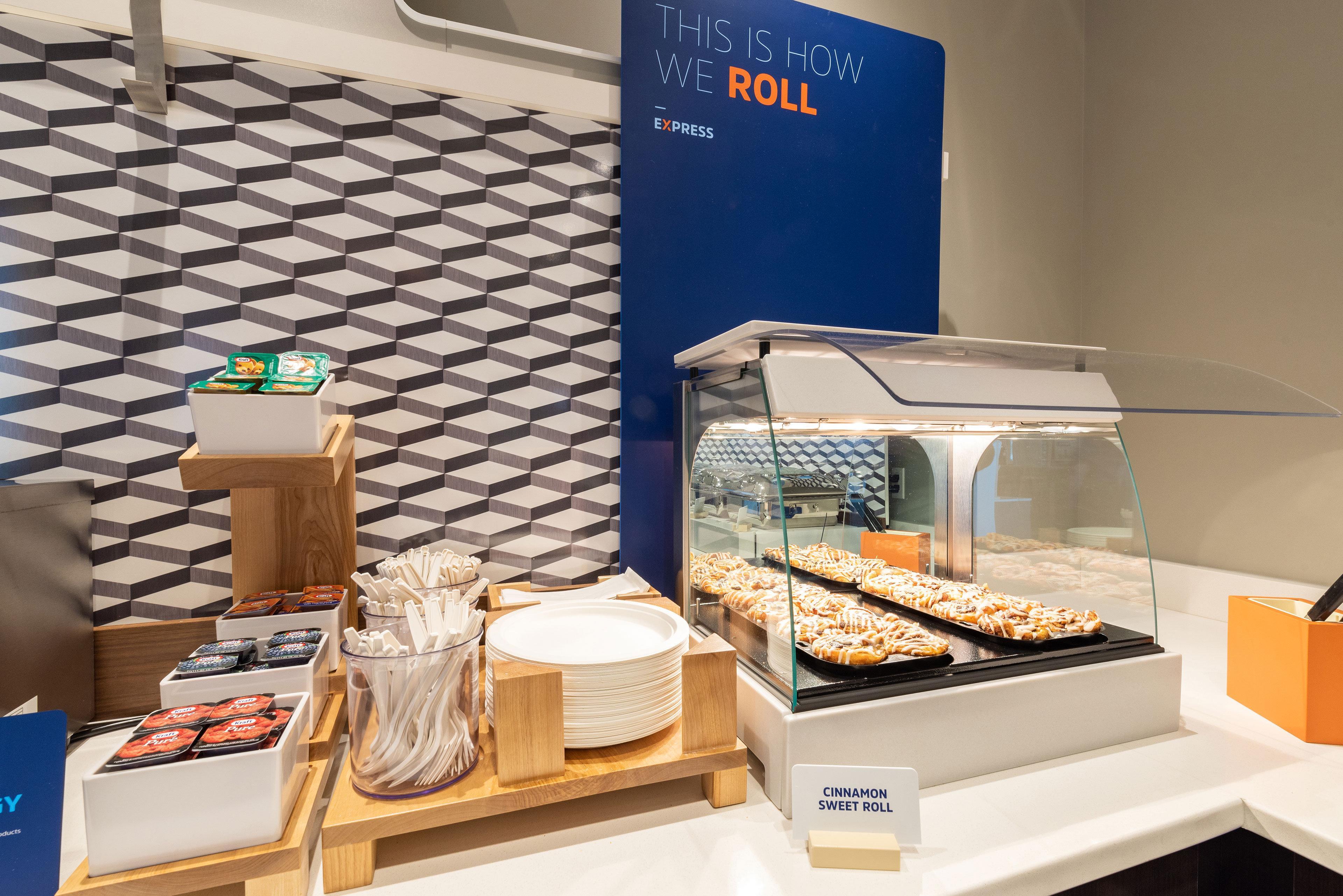 Holiday Inn Express Golden-Kicking Horse By Ihg Esterno foto